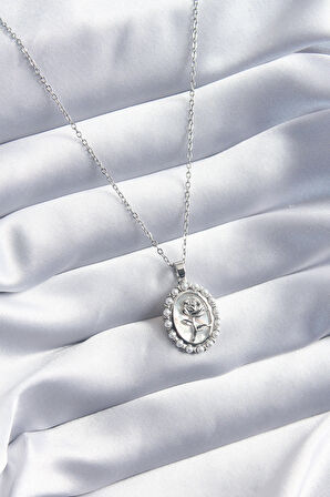 Zarif Kadın için Silver Çelik Gül İnci Kolye