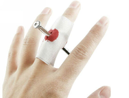 Büro Ev Ofis Eğlence Korku Şakası için Çivili Parmak