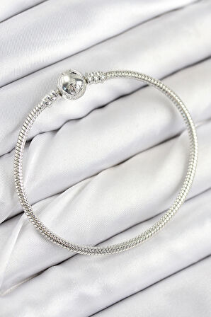 Zarif Kadın için Silver Pirinç Charm Topcuk Bileklik