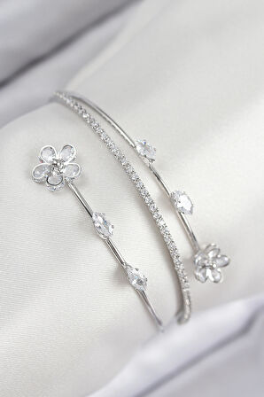 Zarif Kadın için Silver Pirinç Zirkonlu Çiçek Stil Bileklilk