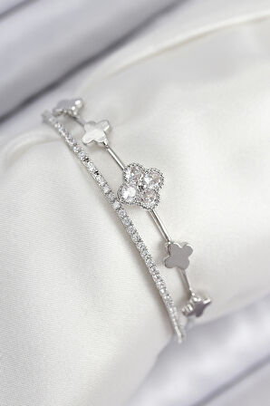 Zarif Kadın için Silver Pirinç Zirkonlu Yonca Tarz Bileklilk