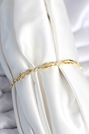 Zarif Kadın için Golden Pirinç Manifest Stil Bileklik