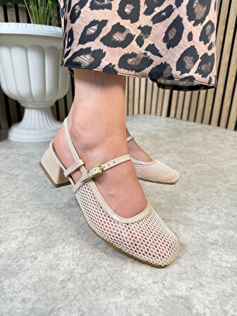 Günlük Kadın Babet Fileli Küt Burunlu Alçak Topuklu Tek Bantlı Ayarlanabilir Toka Tırtıklı Taban 307