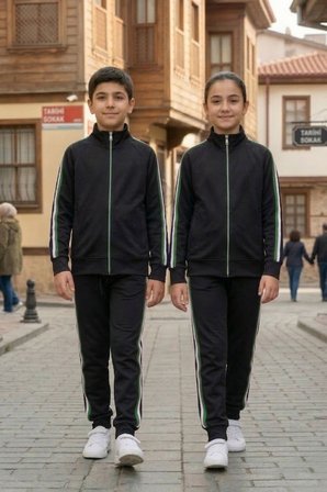Erkek Çocuk Dik Yaka Üç Şeritli Şardonlu Dalgıç Eşofman Takımı