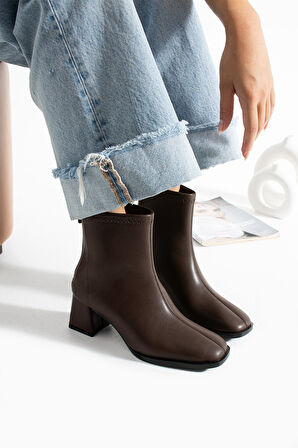 Kahverengi Kadın Kısa Topuklu Rahat Fermuarlı Bot