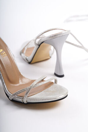 Kadın Bilekten Bağlamalı Topuklu Ayakkabı (9cm) XTYA72