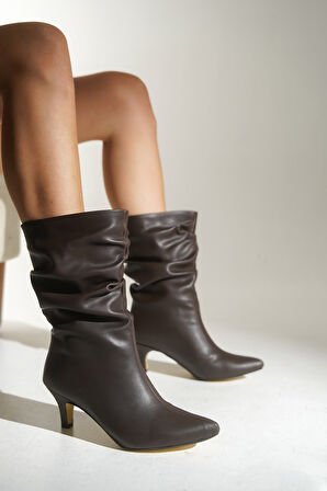 Kahverengi Kadın Sivri Topuklu Kısa Ökçe Bot, Rahat Topuk