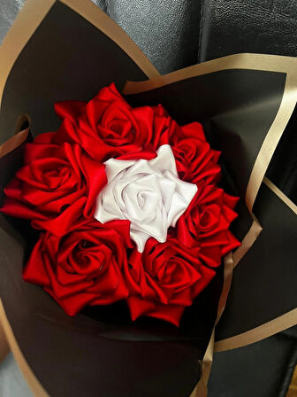    kırmızı - beyaz gül buketi - 1 kırmızı - beyaz gül buketi - 2 KAYZEN kırmızı - beyaz gül buketi