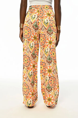 KADIN BELİ LASTİKLİ RAHAT KALIP BOL PAÇA GEOMETRİK DESENLİ PANTOLON