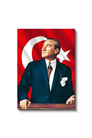 Gururlu Duruşuyla Atatürk ve Türk Bayrağı Kanvas Tablo