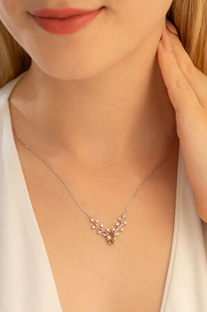 Kadın Gümüş Kolye - Zultanit Taşlı Geyik Kafası Motifli Gümüş Kolye