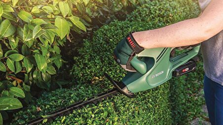 Bosch EasyHedgeCut 18-45 Akülü Çit Kesme Tek Akü