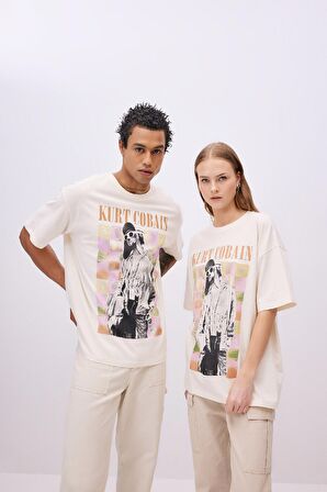 DeFacto Unisex Kurt Cobain Oversize Geniş Kalıp Bisiklet Yaka Kısa Kollu Tişört C3769AX24SMER103