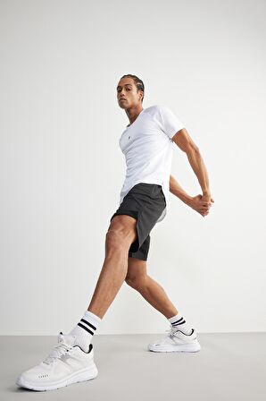 DeFactoFit Slim Fit Dar Kesim Sporcu Standart Paça Şort V3030AZ25SPBK81
