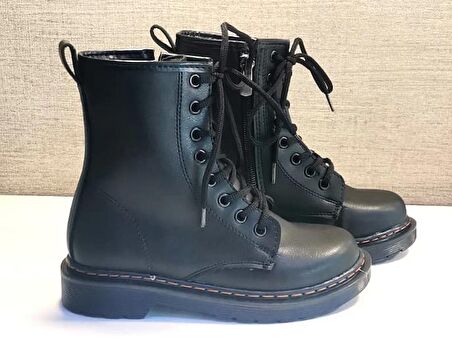 Su Perisi 2150 Kız Çocuk Postal Bot Siyah