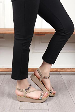 Guja 24y121-3 Kadın Taşlı Platform Tabanlı Comfort Sandalet Bej