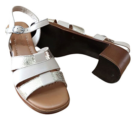 Castle Black 45204 Kadın Hakiki Deri Kalın Kısa Topuklu Comfort Sandalet Bej