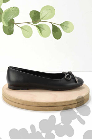 Sanfa 01 Kadın Taşlı Bıyık Tokalı Babet Siyah