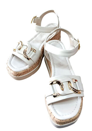 Castle Black 35178 Kadın Tokalı Dolgu Taban Sandalet Bej