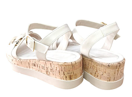 Castle Black 35178 Kadın Tokalı Dolgu Taban Sandalet Bej