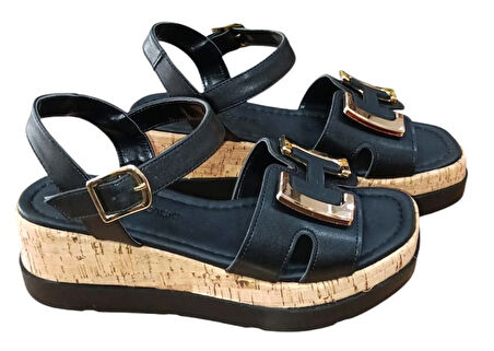 Castle Black 35182 Kadın Tokalı Dolgu Taban Sandalet Siyah