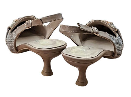 Mıcam 5850 Kadın Hasır Sivri Burun Tokalı Arka Açık 5,5 Cm Topuklu Ayakkabı Vizon