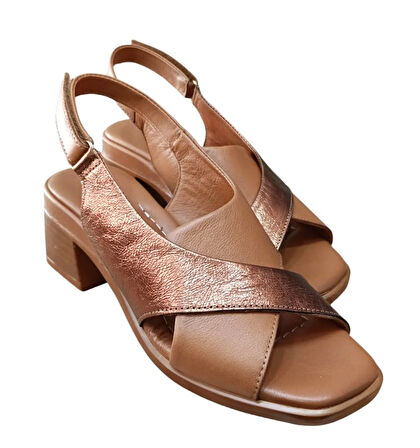 Castle Black 45208 Kadın Hakiki Deri Kalın Kısa Topuklu Comfort Sandalet Taba