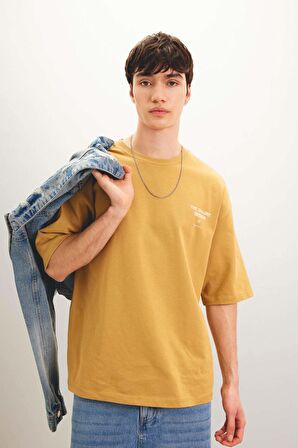 DeFacto Loose Fit Bisiklet Yaka Sırt Baskılı Kısa Kollu Tişört C0710AX24SPYL256