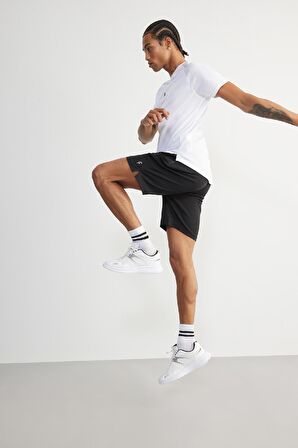 DeFactoFit Slim Fit Dar Kesim Sporcu Standart Paça Şort V3030AZ25SPBK81