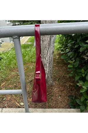 Kadın Rugan Cherry Bag Gold Fermuarlı Omuz Çantası