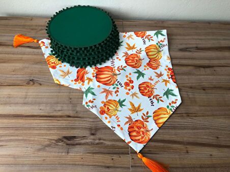 BALKABAĞI DESENLİ RUNNER & PONPONLU YESİL SUPLA