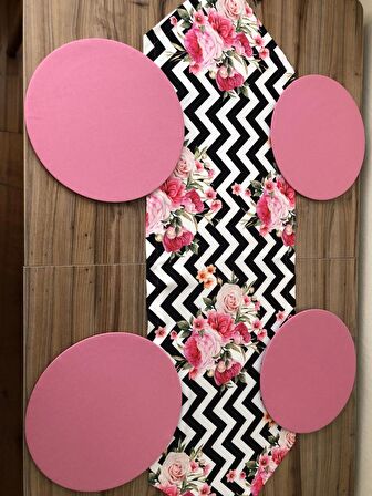 ZİGZAG ZEMİN ÜZERİNE PEMBE GÜL DESENLİ RUNNER & SUPLA