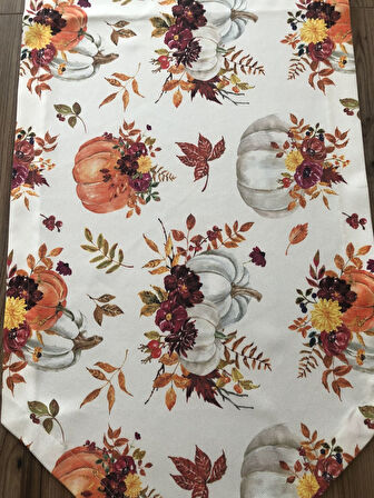 ÇİÇEKLİ BALKABAĞI DESENLİ RUNNER