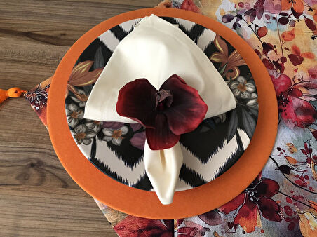 SOFRA SUNUM SETİ KETİEN EFEKTLİ SOYUT ÇİÇEKLER DESENLİ  TAKIM