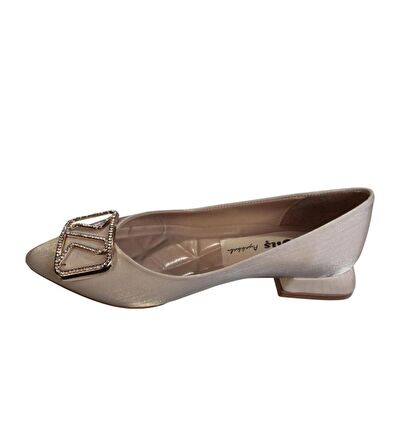 YAZKIŞ Kadın Siyah Altın Parlak Saten Üzeri Tokalı Babet