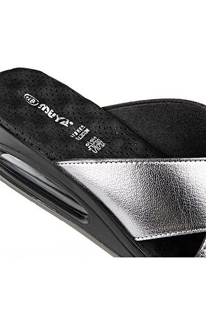 Muya 32234 Antares Çapraz Bant Metalik Kadın Terlik