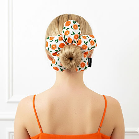 WoodyCord El Yapımı Portakal Desenli Beyaz Çiçek Scrunchie Topuz Tokası