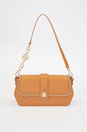 Kadın Orta Boy Kalıplu Zincir ve Logo Detaylı Şık Omuz Çantası 930389 Taba