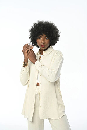 KADIN OVERSİZE KESİM ÇİZGİLİ NATUR RENK GÖMLEK