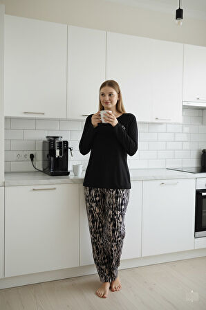 Kadın Büyük Beden Desenli Bisiklet Yaka Mevsimlik Likra Viskon Uzun Kol Pijama Takımı