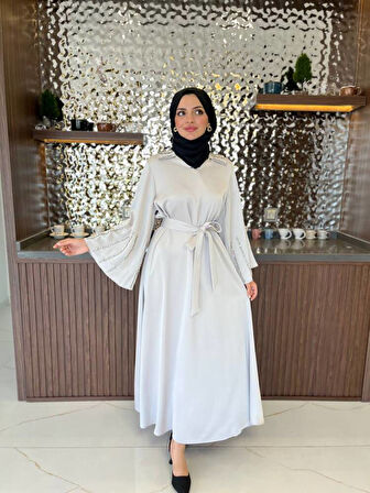 Boyun Taş İşlemli Kemer Aksesurlı Elbise S16044