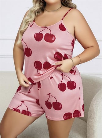 Fastieshop Büyük Beden Pembe Kiraz Desen İnce Askılı Pamuklu Şortlu Pijama Takımı
