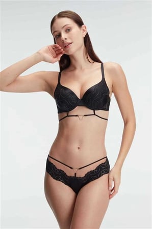 Fastieshop Destekli Balenli Kaplı Dantel Detaylı Sütyen Slip İç Çamaşırı Takımı