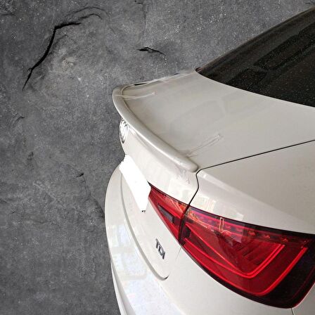 Audı A3 Spoile Sd Parlak Siyah Boyalı