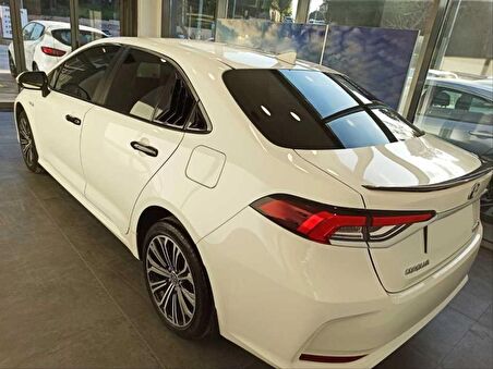 Toyota Corolla 2019+ Kelebek Kaplama Piano Black