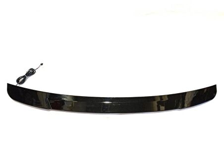 En Passat Led Spoıler  (Pıano Black)