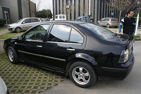 VW Bora Krom Cam Çıtası 4 Parça 1998-2004 Arası