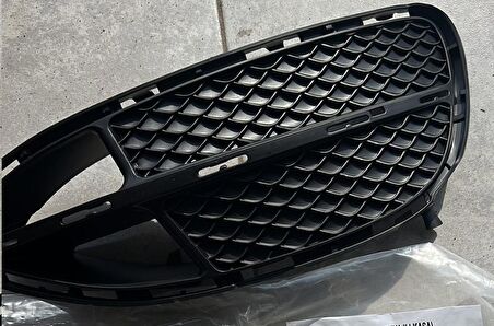 W212 E Serisi 2013-2015 (Makyajlı Kasa ) Sağ Sis Kapağı - 2128852022