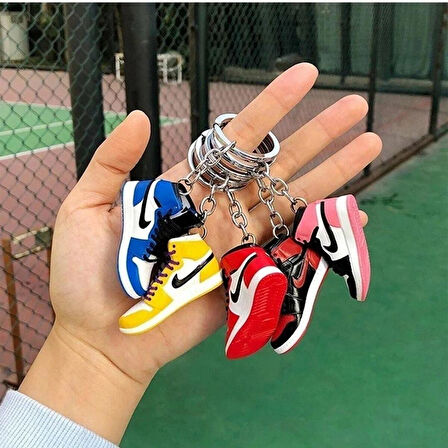 Spor Ayakkabı Anahtarlık Ve Çanta Aksesuarı