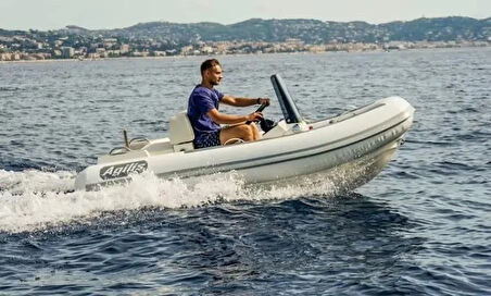 AGILIS 330C 90 HP JET ŞİŞME BOT